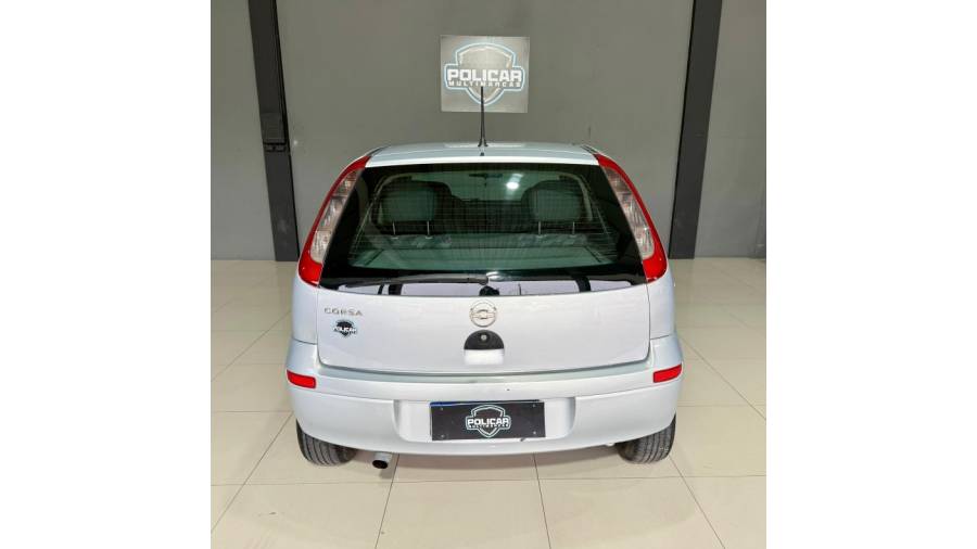 CHEVROLET - CORSA - 2002/2002 - Prata - R$ 19.900,00