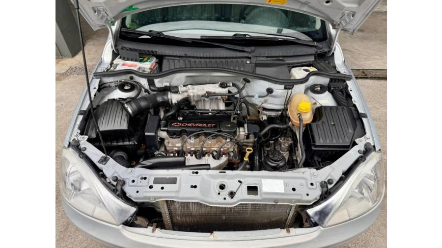CHEVROLET - CORSA - 2002/2002 - Prata - R$ 19.900,00