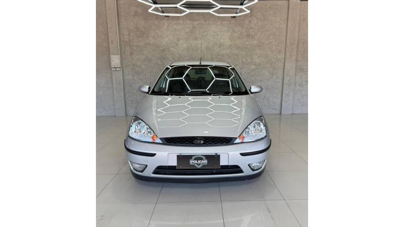 FORD - FOCUS - 2005/2005 - Prata - R$ 24.900,00