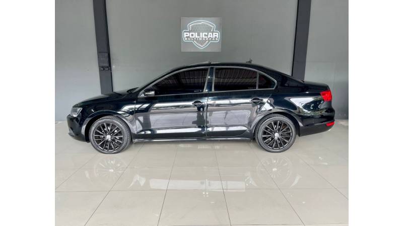 VOLKSWAGEN - JETTA - 2012/2012 - Preta - R$ 59.900,00