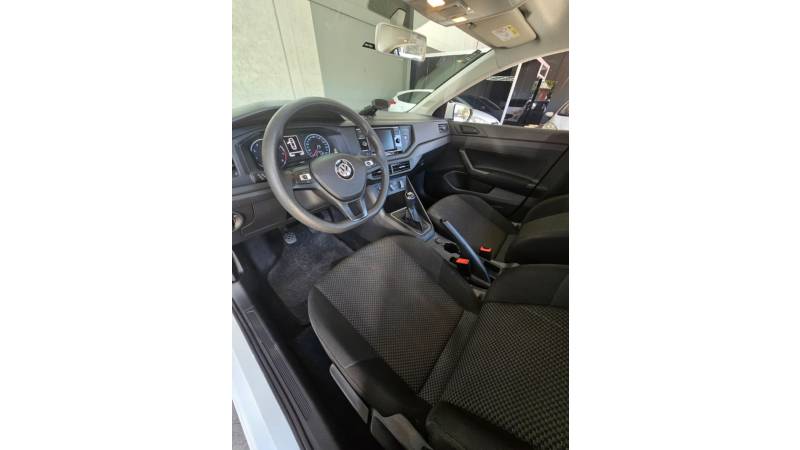 VOLKSWAGEN - VIRTUS - 2020/2020 - Branca - R$ 73.900,00