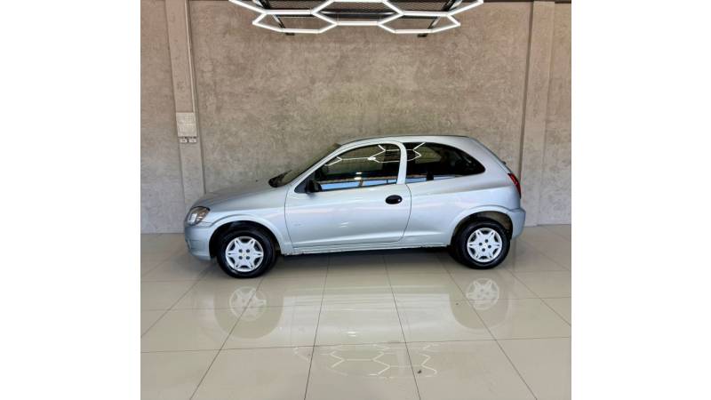 CHEVROLET - CELTA - 2012/2012 - Prata - R$ 21.900,00