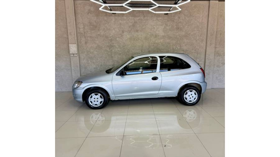 CHEVROLET - CELTA - 2012/2012 - Prata - R$ 21.900,00