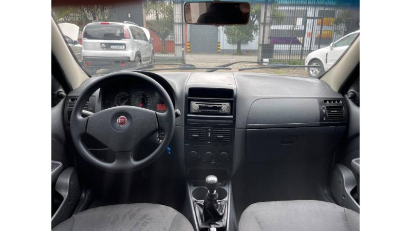 FIAT - SIENA - 2012/2012 - Prata - R$ 30.900,00