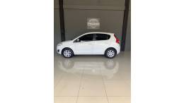 FIAT - PALIO - 2013/2014 - Branca - R$ 35.900,00