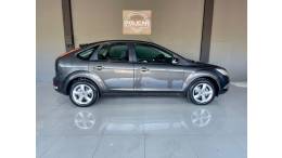 FORD - FOCUS - 2012/2013 - Cinza - R$ 40.900,00