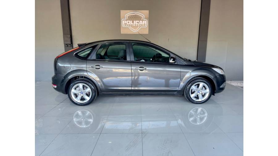 FORD - FOCUS - 2012/2013 - Cinza - R$ 40.900,00