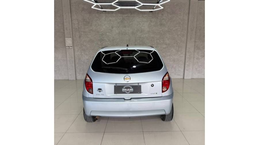 CHEVROLET - CELTA - 2011/2011 - Prata - R$ 27.900,00