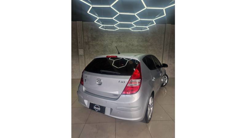 HYUNDAI - I30 - 2010/2010 - Prata - R$ 42.900,00
