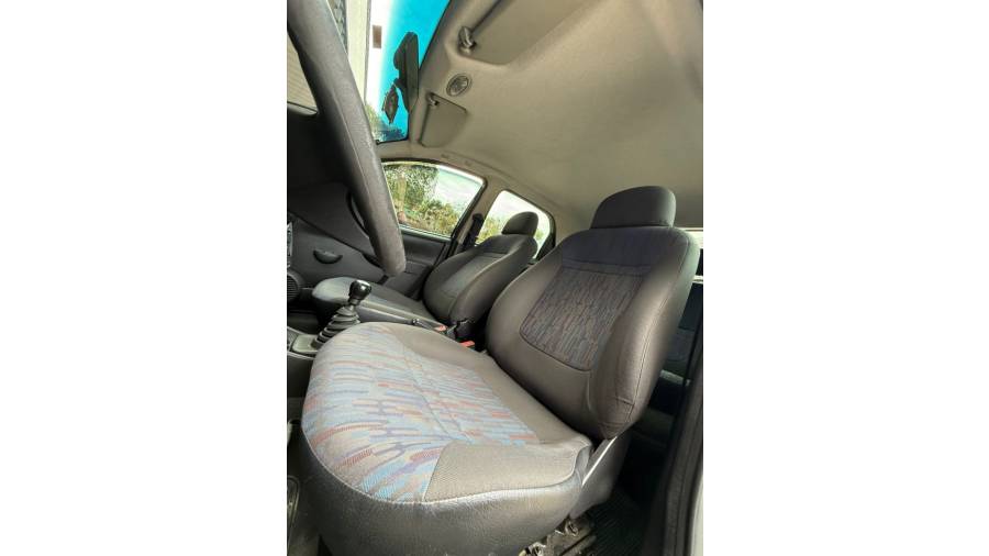 CHEVROLET - CELTA - 2011/2011 - Prata - R$ 27.900,00