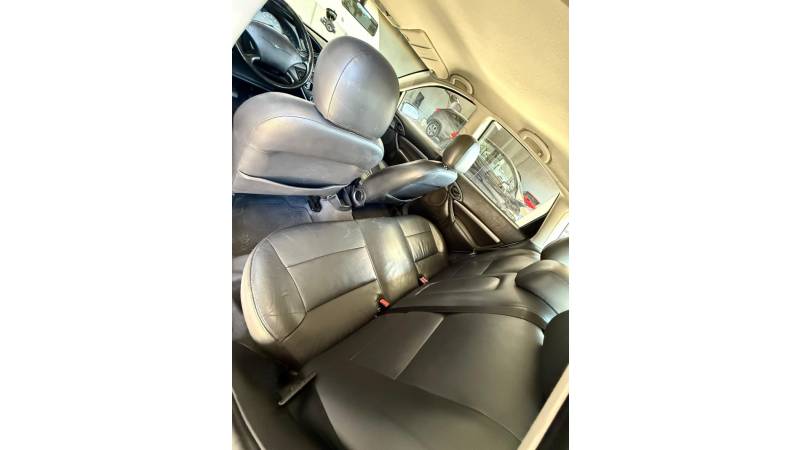 FORD - FOCUS - 2005/2005 - Prata - R$ 24.900,00