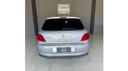 PEUGEOT - 307 - 2010/2011 - Prata - R$ 30.900,00