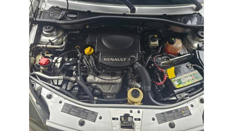 RENAULT - SANDERO - 2010/2010 - Prata - R$ 28.900,00
