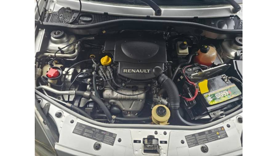 RENAULT - SANDERO - 2010/2010 - Prata - R$ 28.900,00