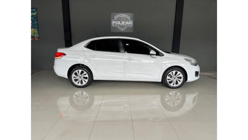 CITROËN - C4 LOUNGE - 2016/2017 - Branca - R$ 57.900,00