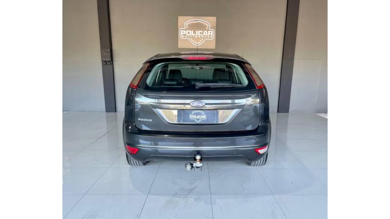 FORD - FOCUS - 2012/2013 - Cinza - R$ 40.900,00