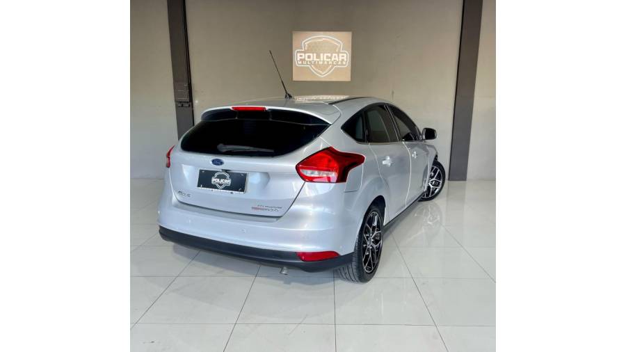 FORD - FOCUS - 2016/2016 - Prata - R$ 63.900,00