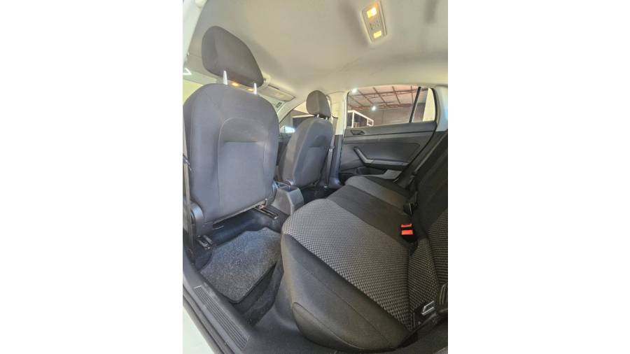 VOLKSWAGEN - VIRTUS - 2020/2020 - Branca - R$ 73.900,00