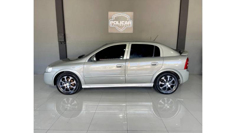 CHEVROLET - ASTRA - 2011/2011 - Cinza - R$ 35.900,00