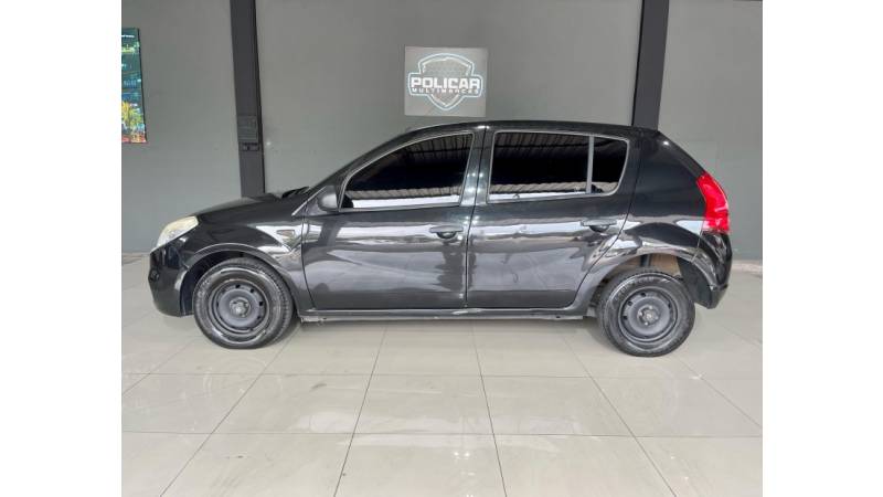 RENAULT - SANDERO - 2013/2013 - Preta - R$ 23.900,00