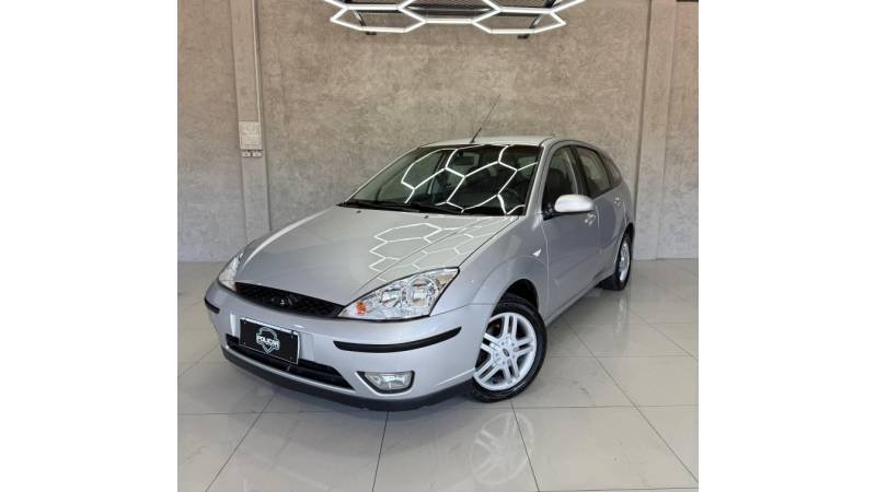 FORD - FOCUS - 2005/2005 - Prata - R$ 24.900,00
