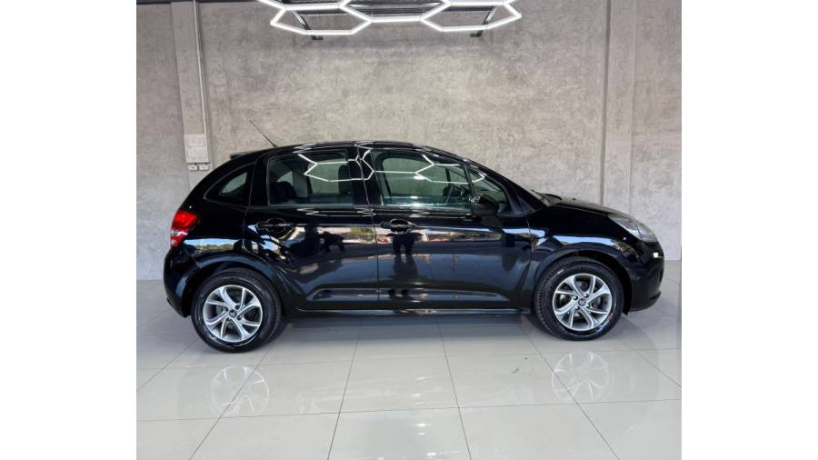 CITROËN - C3 - 2013/2014 - Preta - R$ 37.500,00