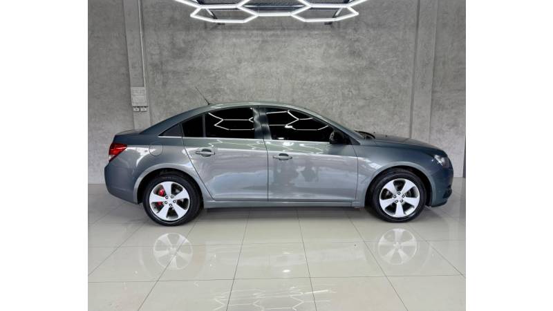 CHEVROLET - CRUZE - 2012/2012 - Cinza - R$ 53.900,00