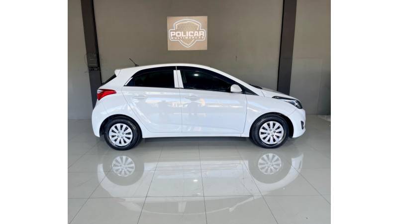 HYUNDAI - HB20 - 2015/2015 - Branca - R$ 45.900,00