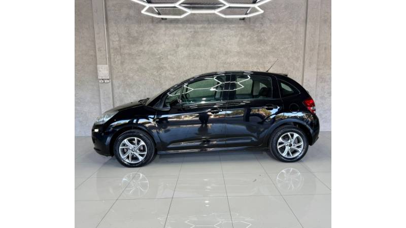 CITROËN - C3 - 2013/2014 - Preta - R$ 37.500,00
