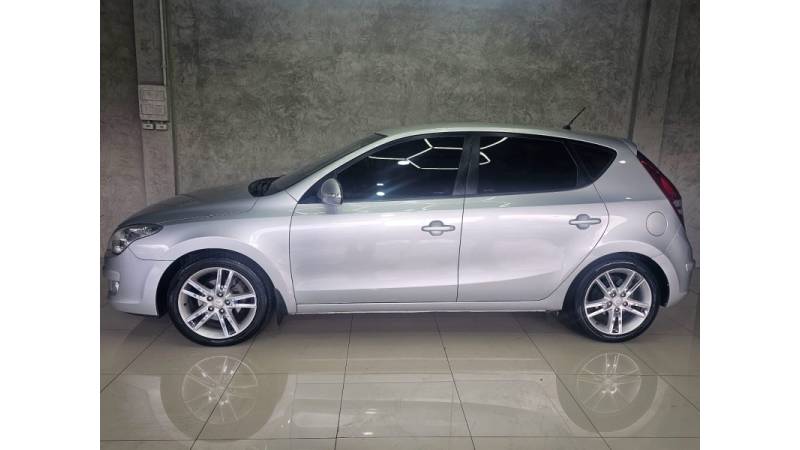 HYUNDAI - I30 - 2010/2010 - Prata - R$ 42.900,00