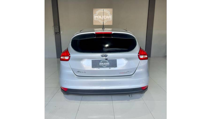 FORD - FOCUS - 2016/2016 - Prata - R$ 63.900,00