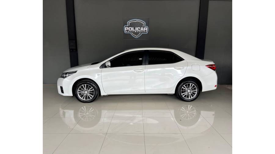 TOYOTA - COROLLA - 2015/2016 - Branca - R$ 85.900,00