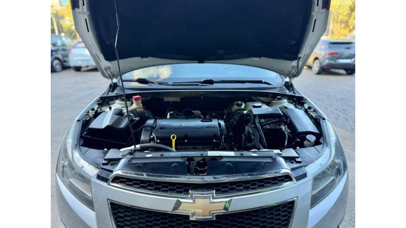 CHEVROLET - CRUZE - 2013/2013 - Prata - R$ 61.900,00