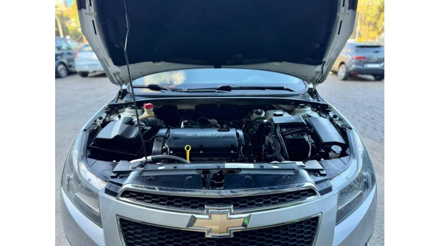 CHEVROLET - CRUZE - 2013/2013 - Prata - R$ 61.900,00
