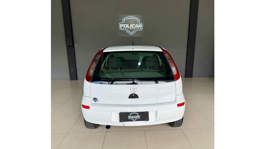 CHEVROLET - CORSA - 2005/2005 - Branca - R$ 24.900,00