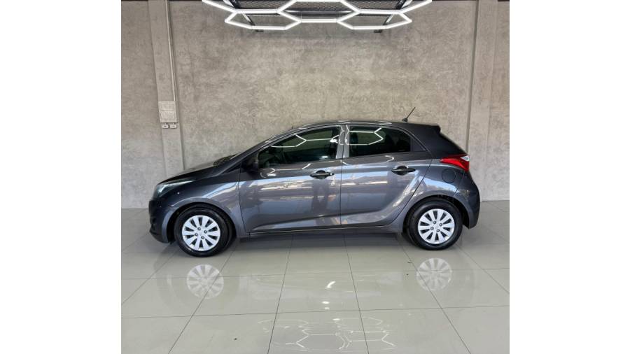 HYUNDAI - HB20 - 2015/2015 - Cinza - R$ 44.900,00