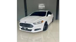 FORD - FUSION - 2014/2015 - Branca - R$ 70.900,00