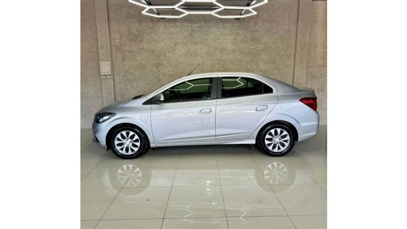 CHEVROLET - PRISMA - 2018/2018 - Prata - R$ 58.900,00