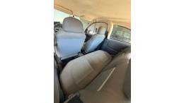 CHEVROLET - CELTA - 2012/2012 - Prata - R$ 21.900,00