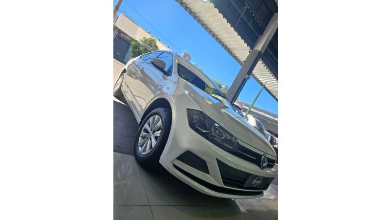 VOLKSWAGEN - VIRTUS - 2020/2020 - Branca - R$ 73.900,00