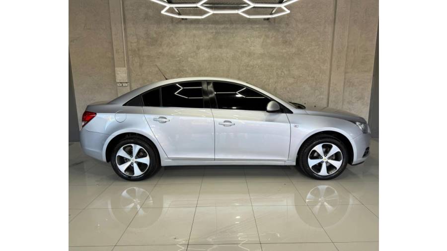 CHEVROLET - CRUZE - 2013/2013 - Prata - R$ 61.900,00