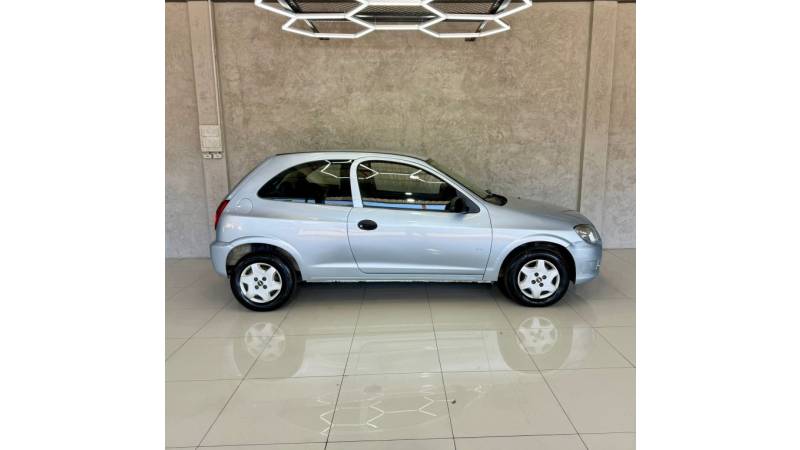 CHEVROLET - CELTA - 2012/2012 - Prata - R$ 21.900,00