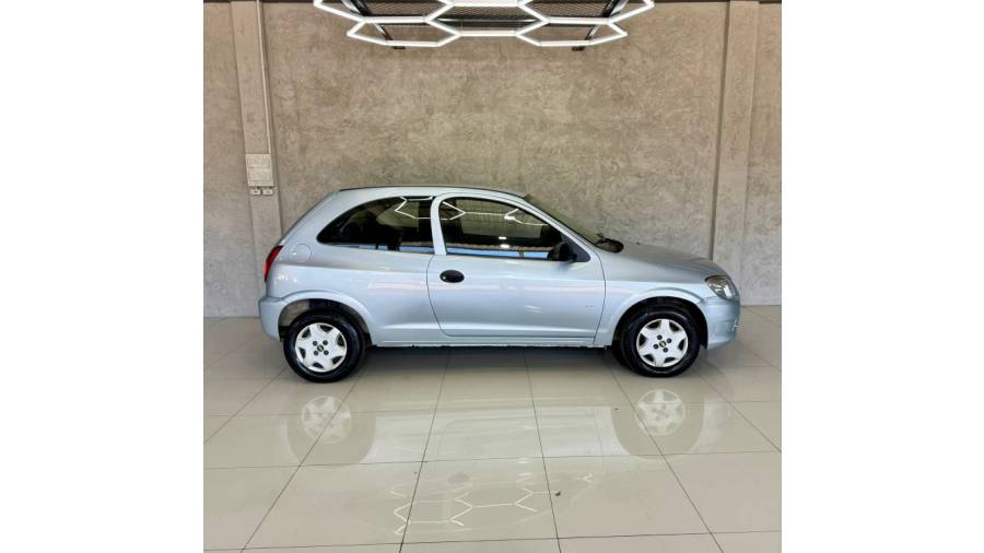 CHEVROLET - CELTA - 2012/2012 - Prata - R$ 21.900,00