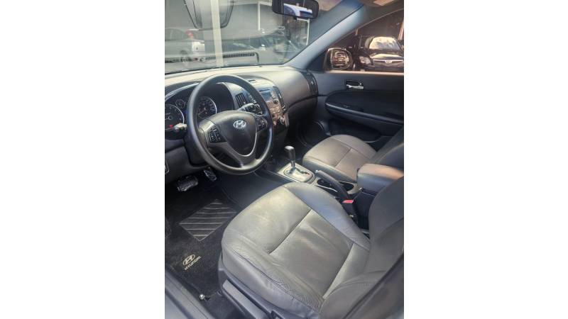 HYUNDAI - I30 - 2010/2010 - Prata - R$ 42.900,00