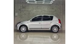RENAULT - SANDERO - 2010/2010 - Prata - R$ 28.900,00