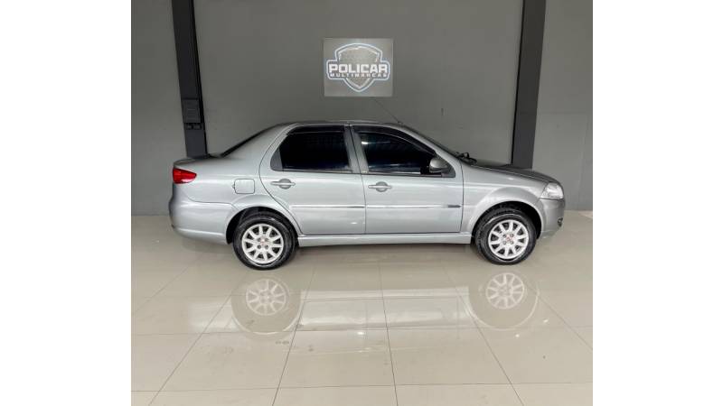 FIAT - SIENA - 2012/2012 - Prata - R$ 30.900,00