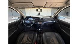 FORD - FOCUS - 2005/2005 - Prata - R$ 24.900,00