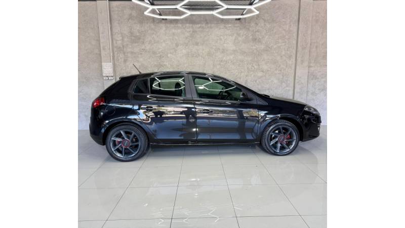 FIAT - BRAVO - 2016/2016 - Preta - R$ 56.900,00