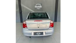 CHEVROLET - CORSA - 2005/2005 - Bege - R$ 24.900,00