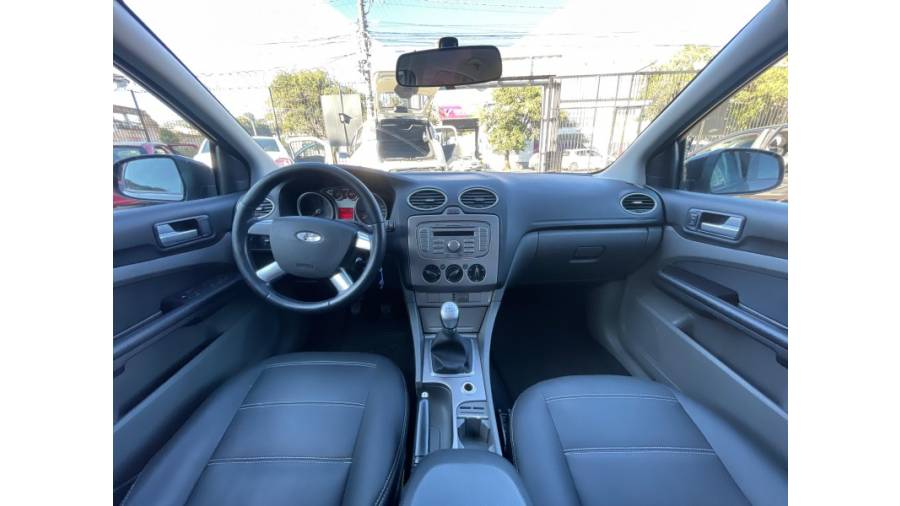 FORD - FOCUS - 2012/2013 - Cinza - R$ 40.900,00